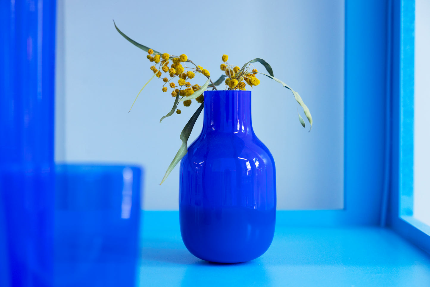Thin vase / ultramarine