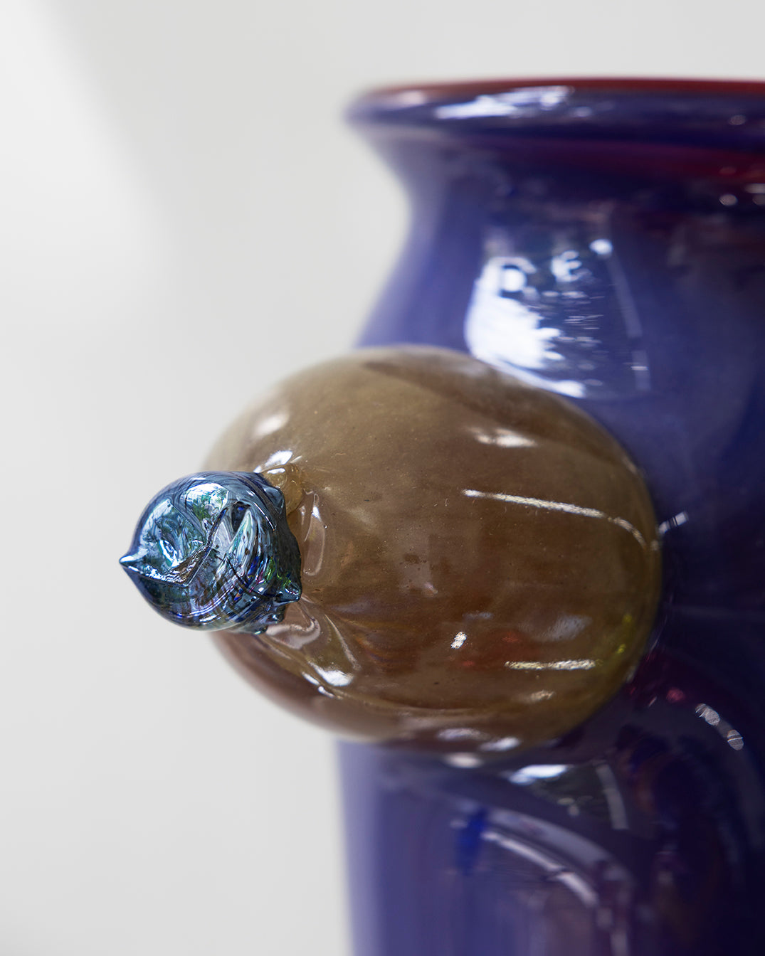 Boobs vase - purple, 2025 - by Nienke & Bernard