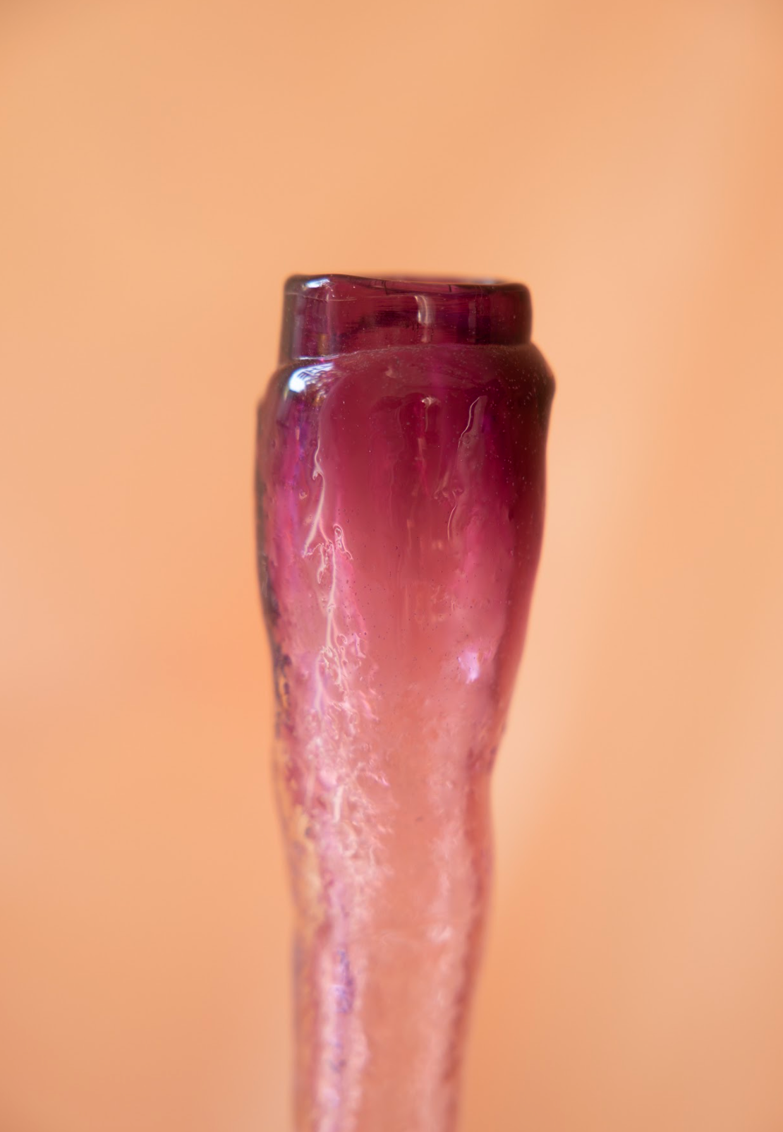 Champagne flute / purple
