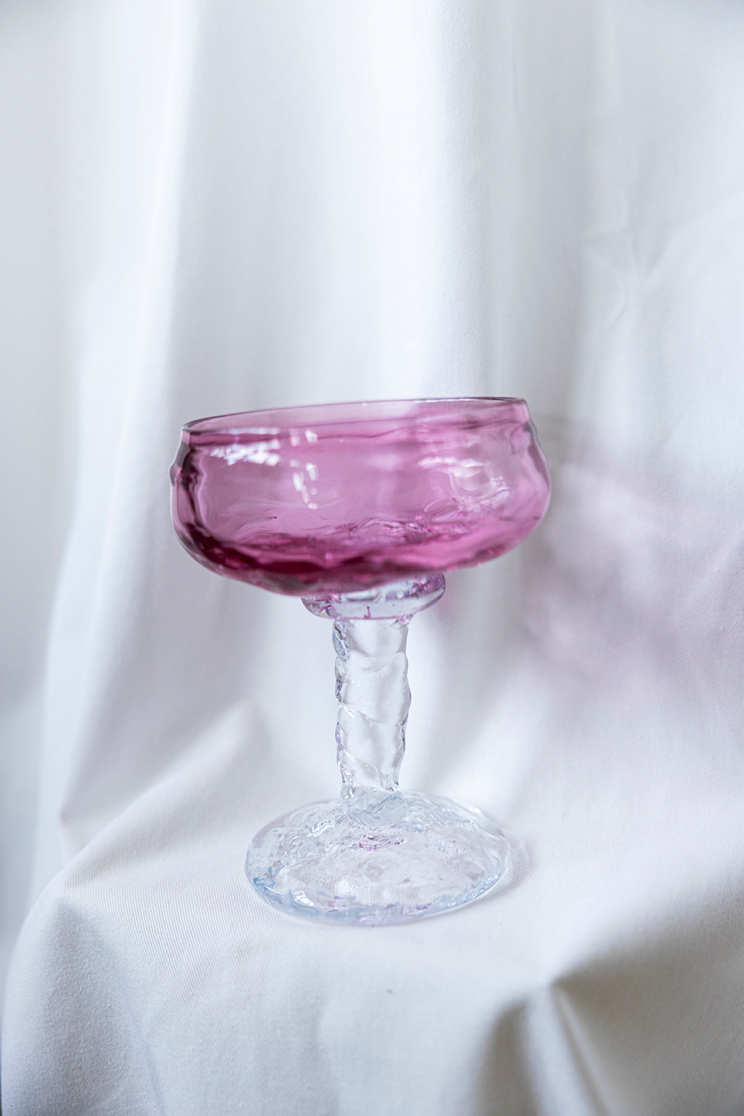 Champagne coupe / pink - by Bernard Heesen