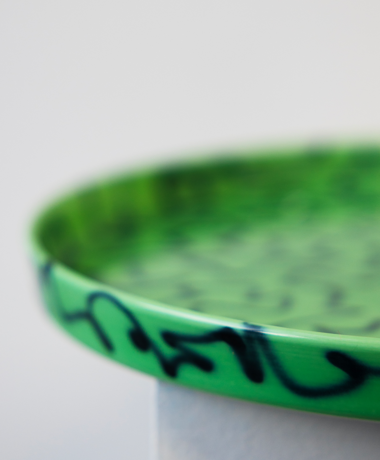 Tray Graffiti / green / L