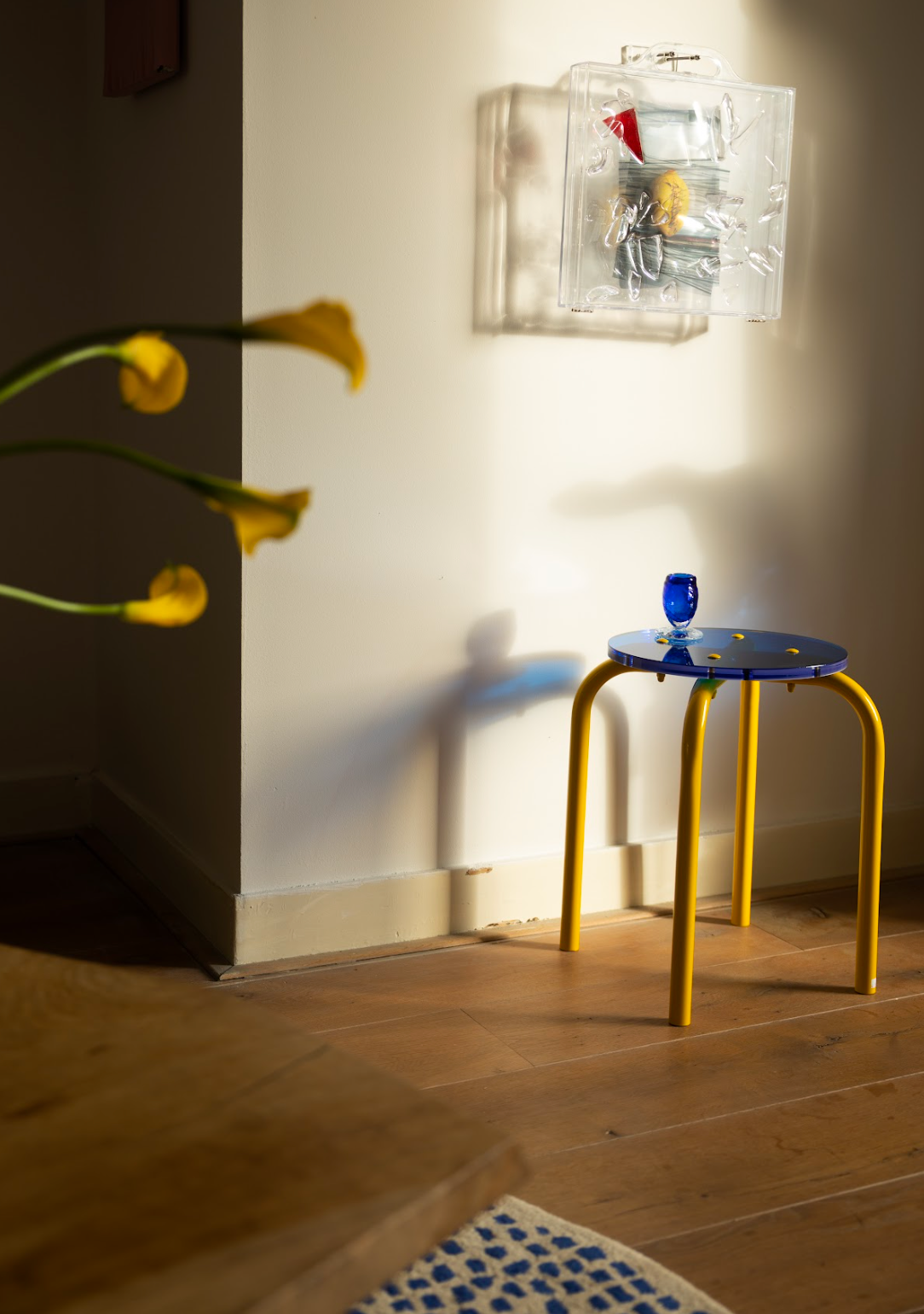 Le Pop stool / blue & yellow