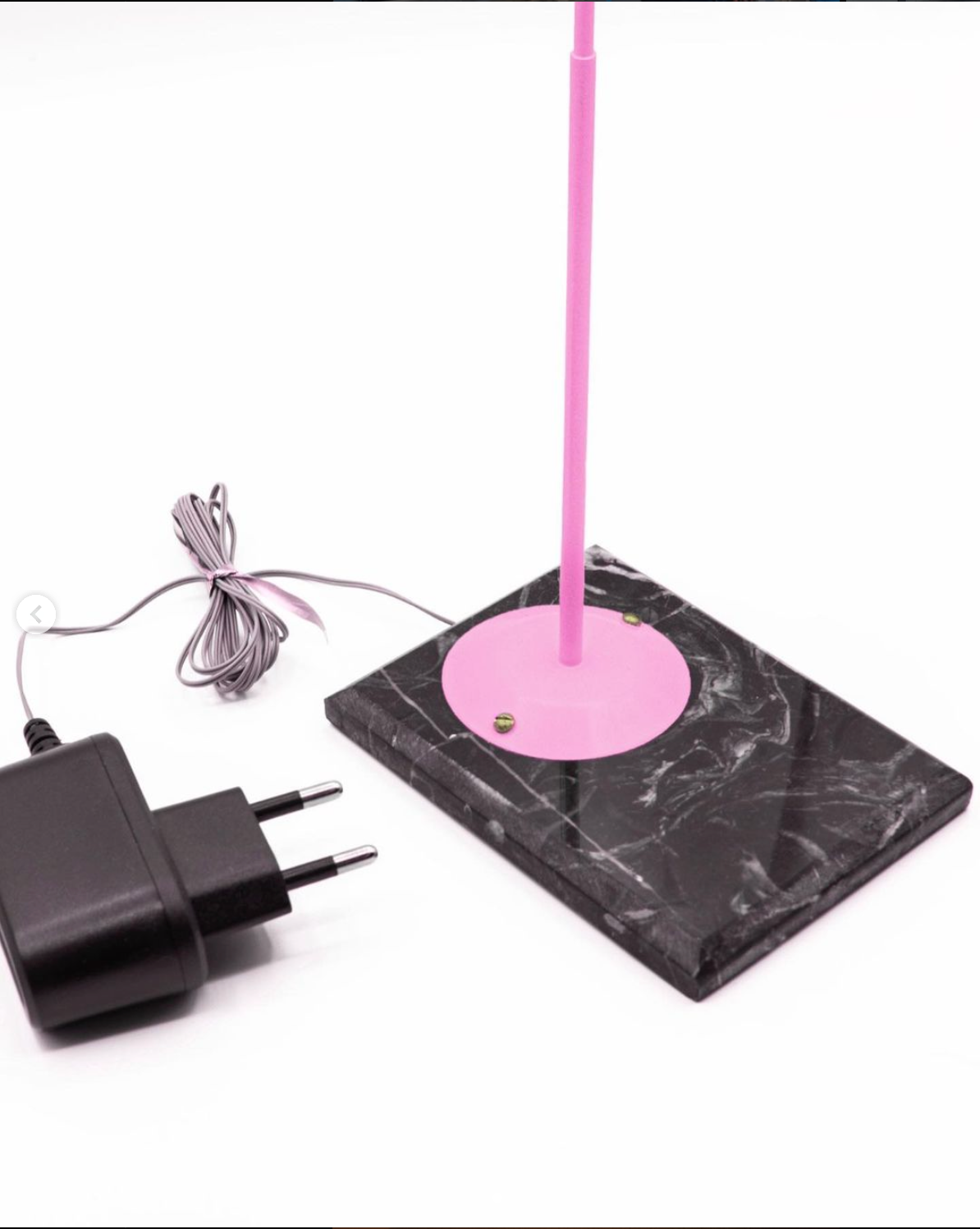 Small Lamp on Marble / Pink