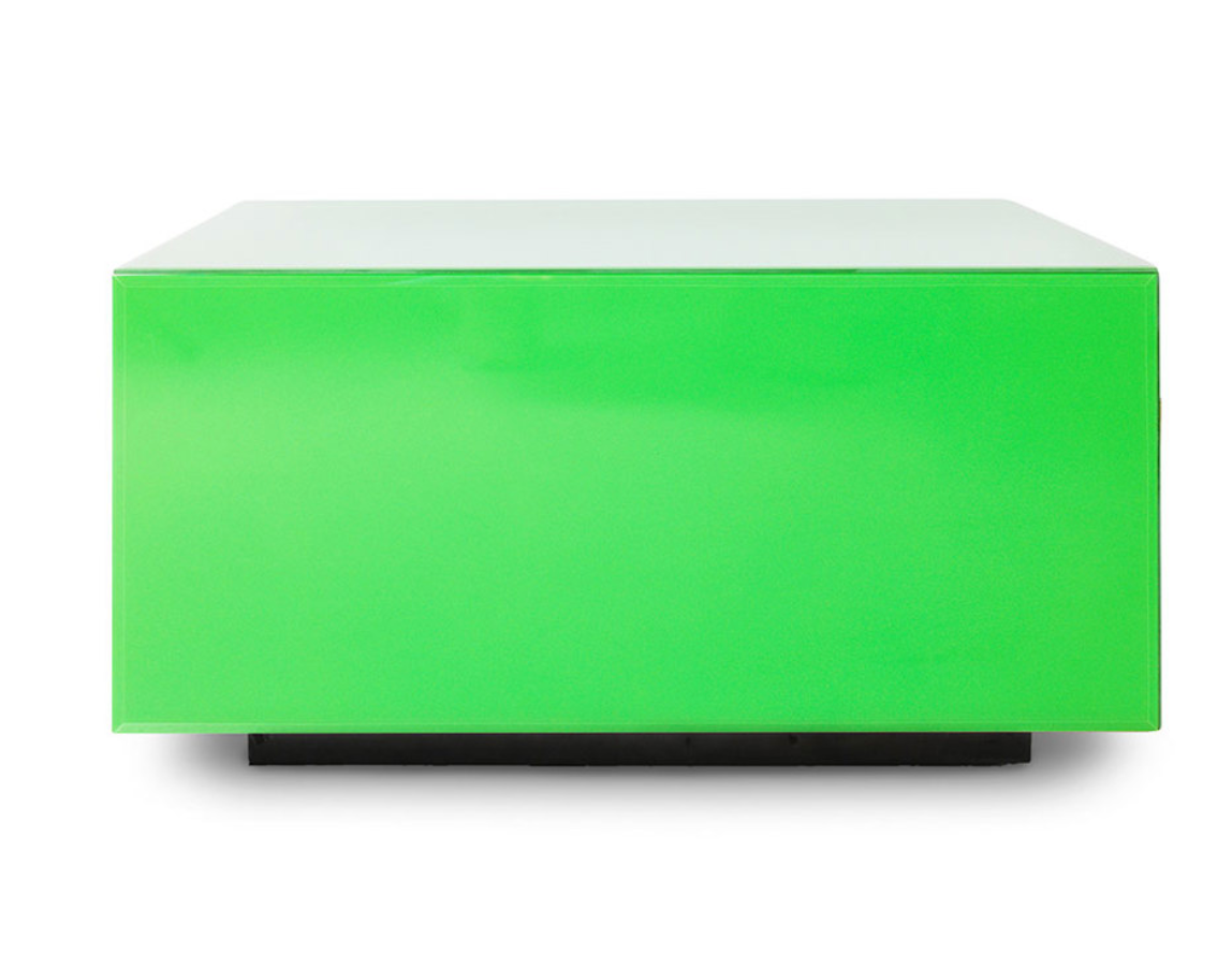 Green athletic mirror blok