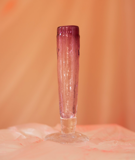 Champagne flute / light purple