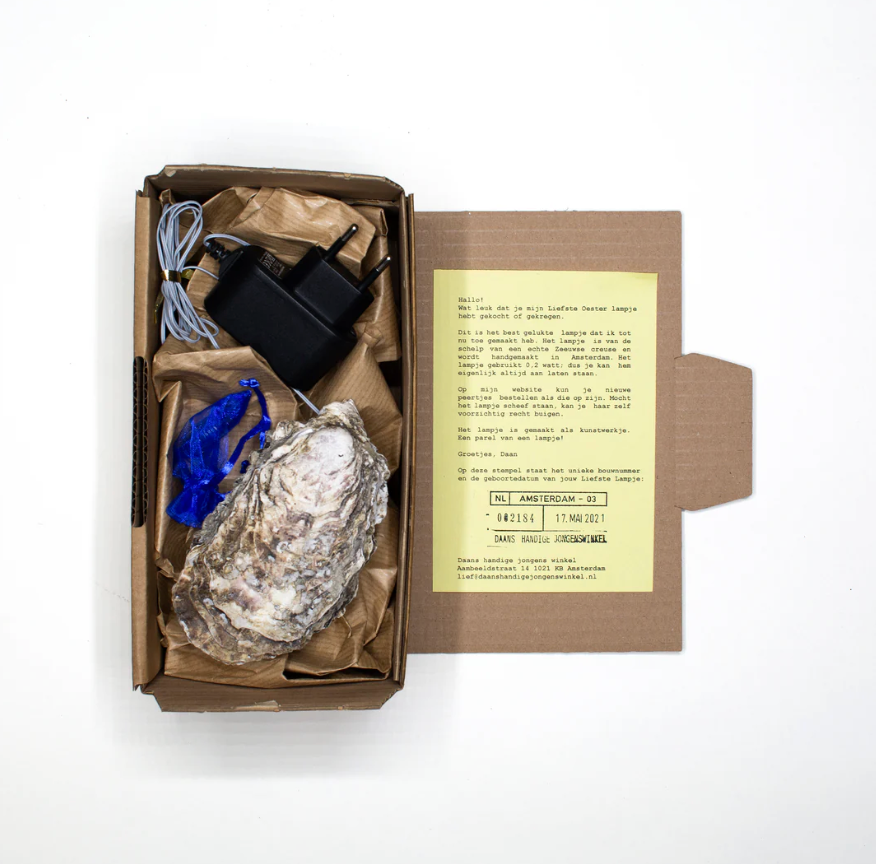 Oyster lamp by Daan