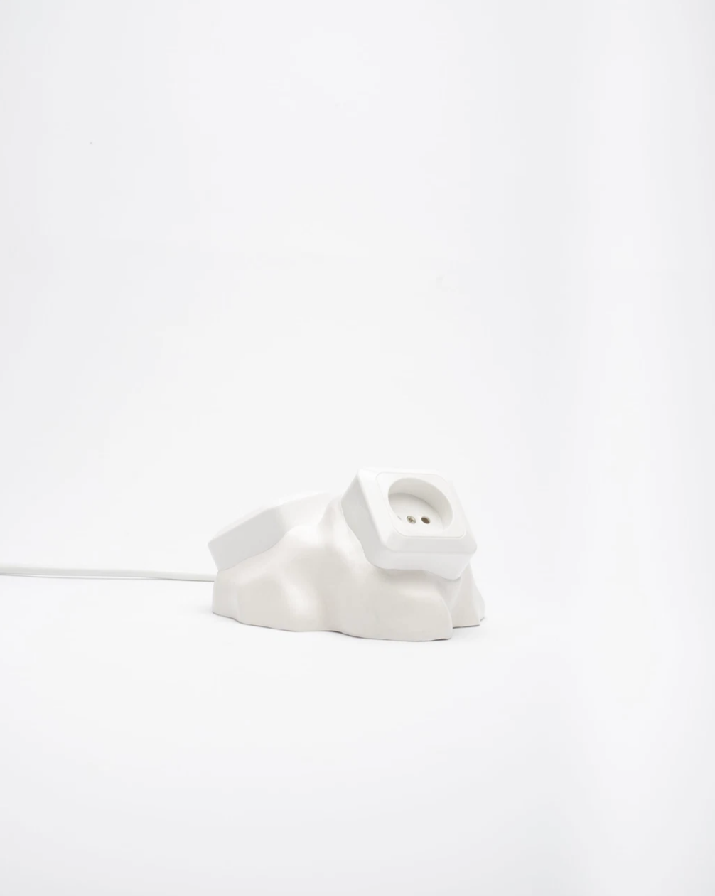 White plug, double, by Gert