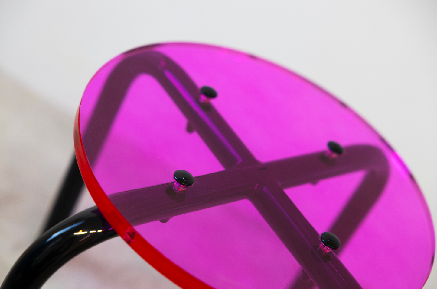Le Pop stool / black & pink / small