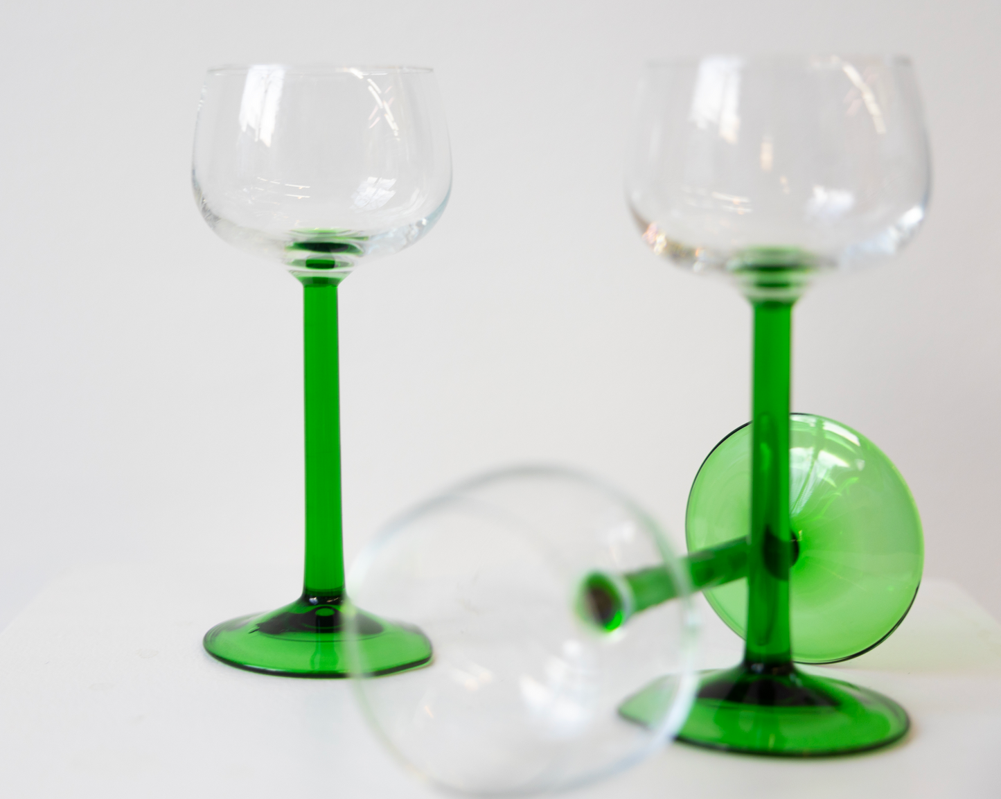 Vintage retro wineglasses - clear and green