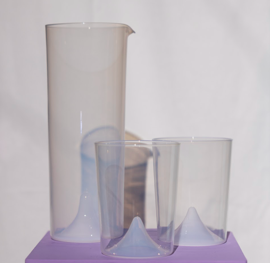 Thin drinking glasses / opaque